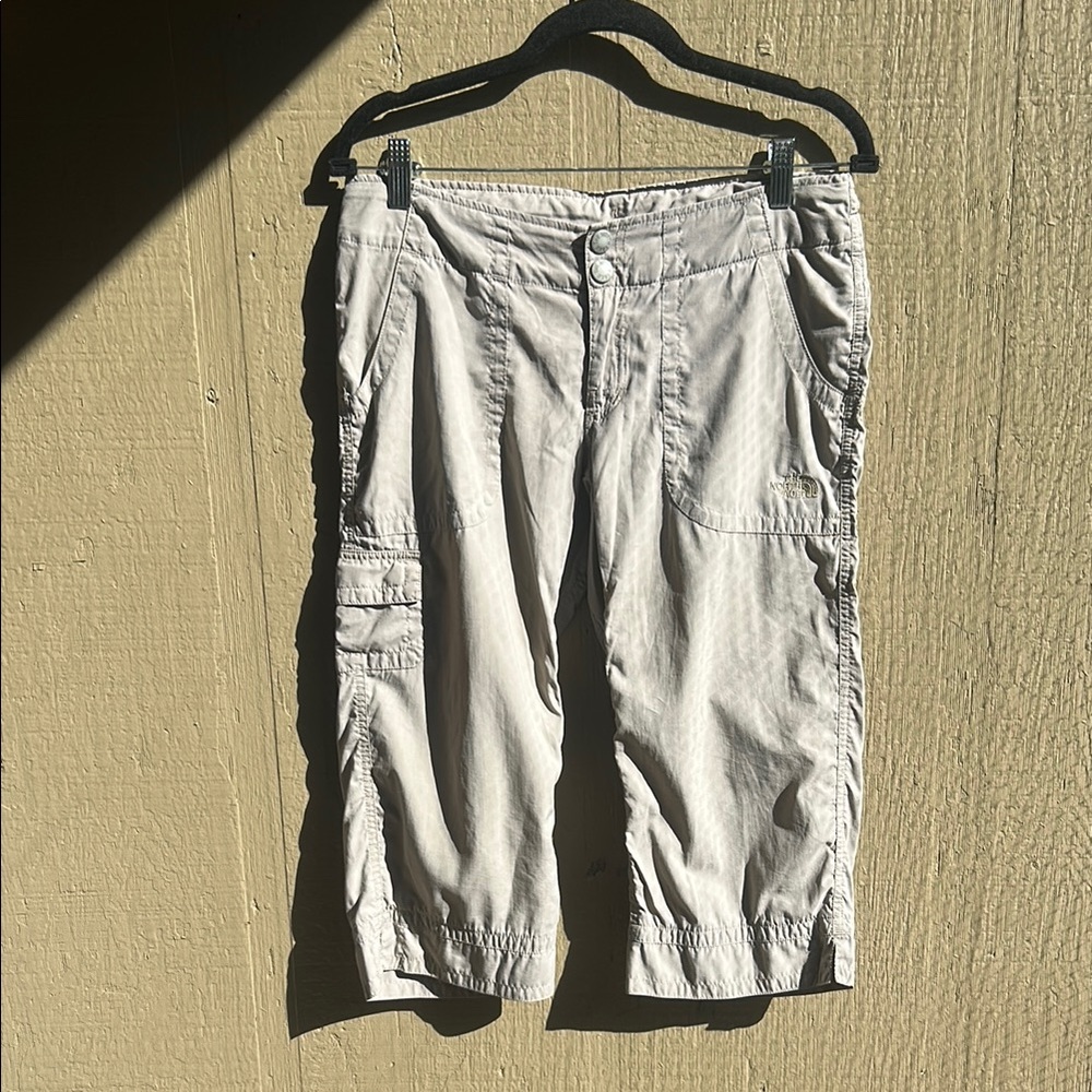 The North Face Khaki Lightweight Capris Size 6